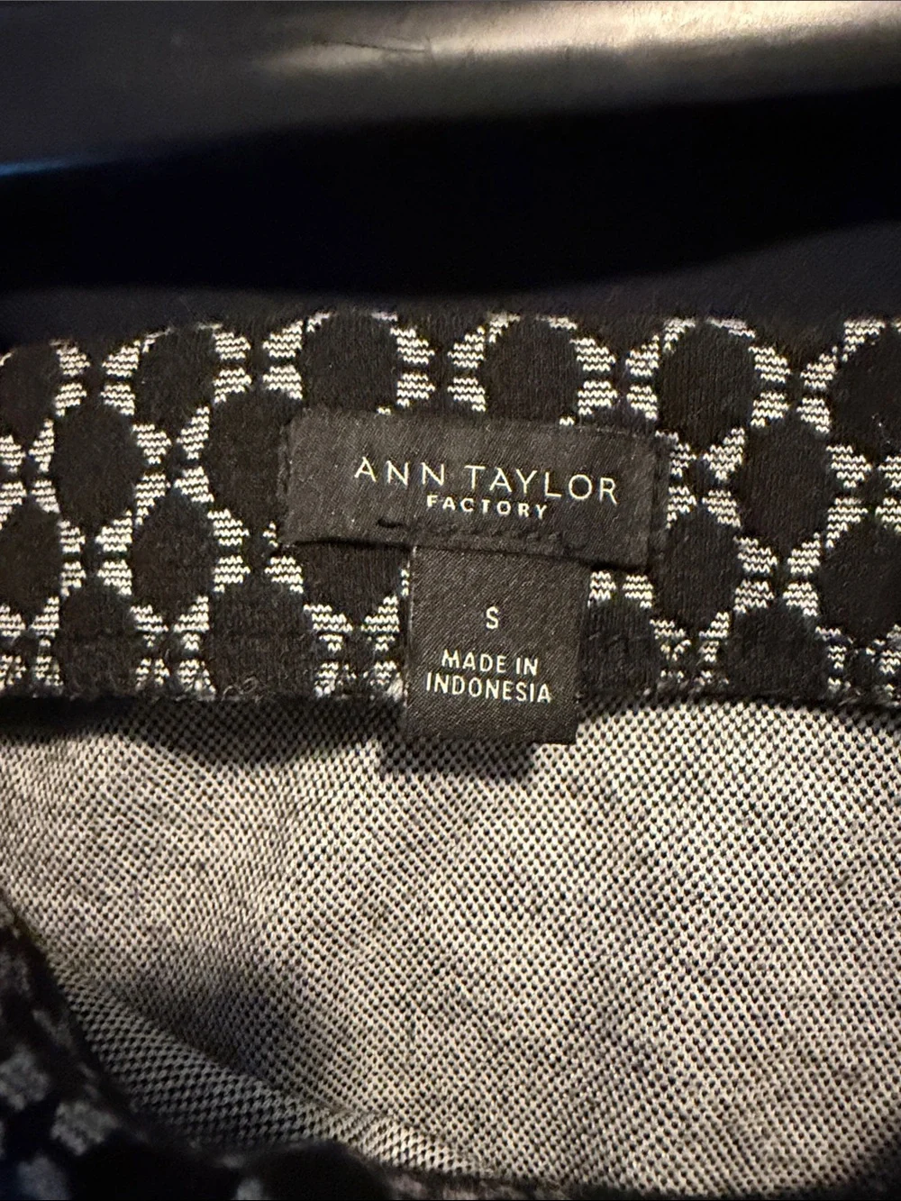 Ann Taylor Factory Black & White Geometric Womens suit